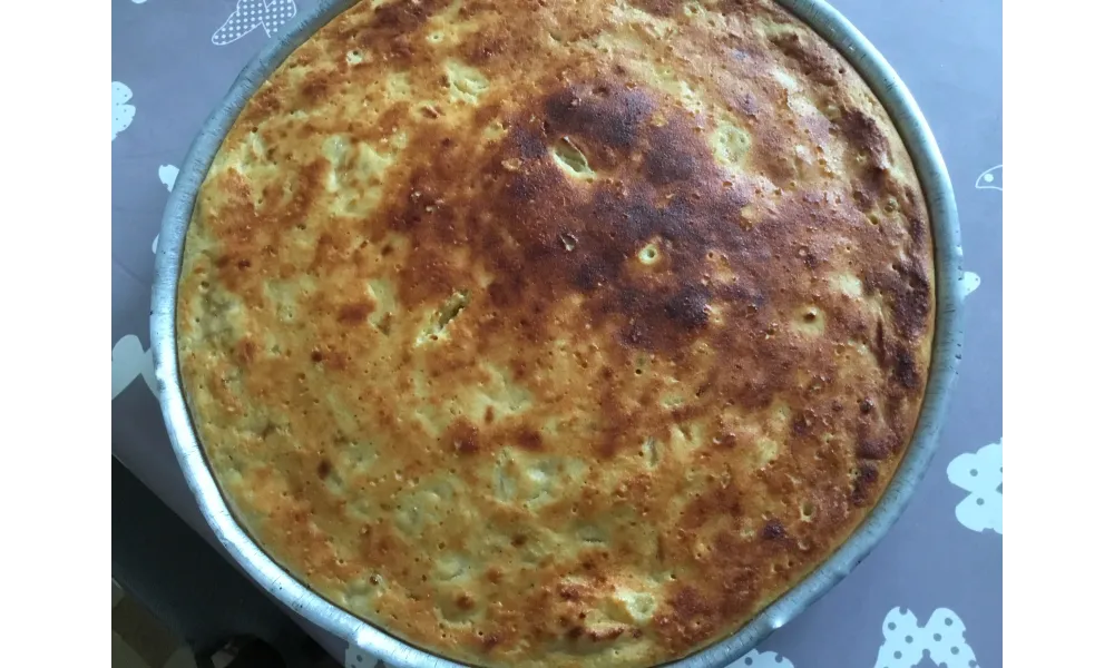 Délicieux gâteau à la faisselle et pommes