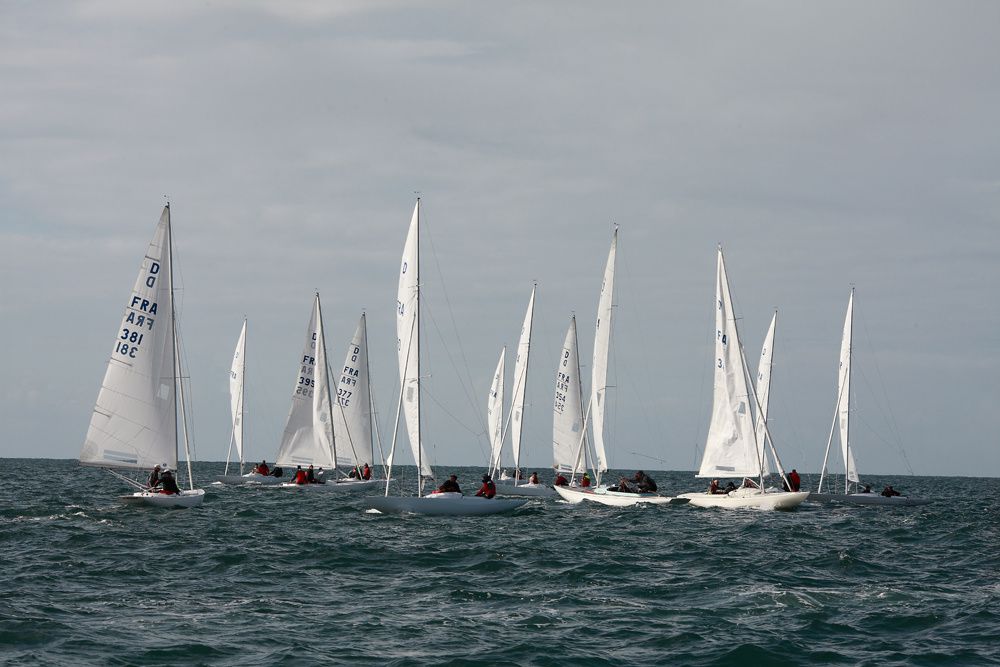 photos du derby dragon 2011 - yatch club la baule - Les voiles de légendes 2011