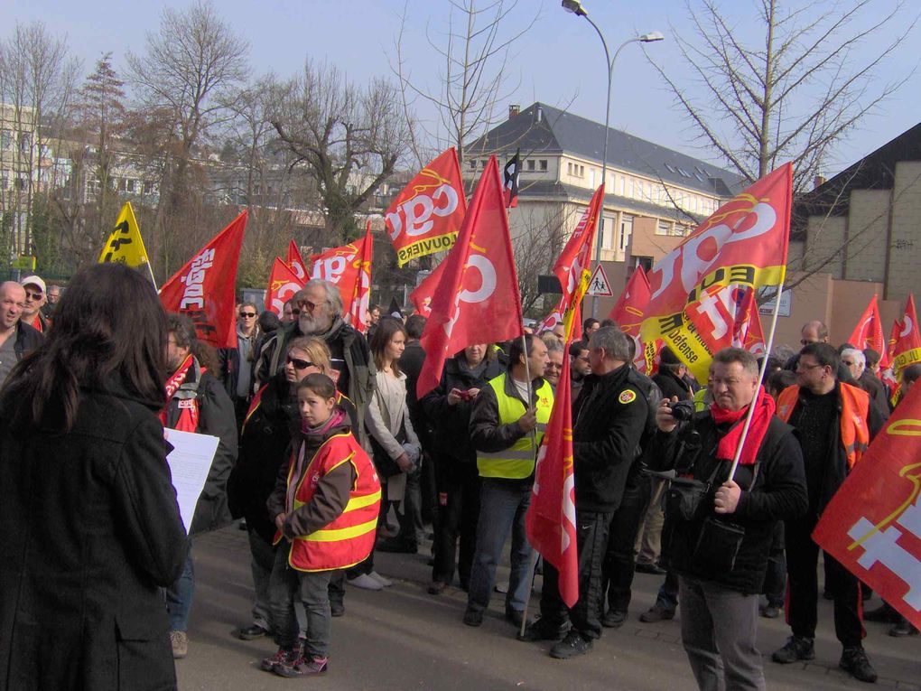 Journée européenne contre l'austérité
Rassemblement Préfecture Evreux mercredi 29 février 2012 - 11h00
Photos PM et PR