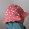 capeline bébé à pois - taille 43 ou 3 mois