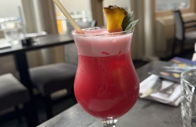 Mon cocktail et mon dessert de midi