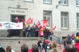 Manifestation du 10 Septembre. plus de 400 participants à Boulogne S/M, dont des dizaines du territoire BERCK-MONTREUIL ; Nous avons toutes les raisons de poursuivre l'Action!