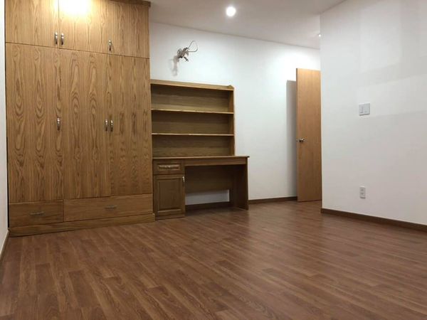 Thuê căn hộ Ciytland Park Hills, 3 phòng ngủ / 2WC Dt 110m2 NTCB (rèm, ML, bếp) Tel 0943.10.70.90