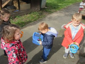 Les rencontres avec la crèche des Petits Pas du Ploreau