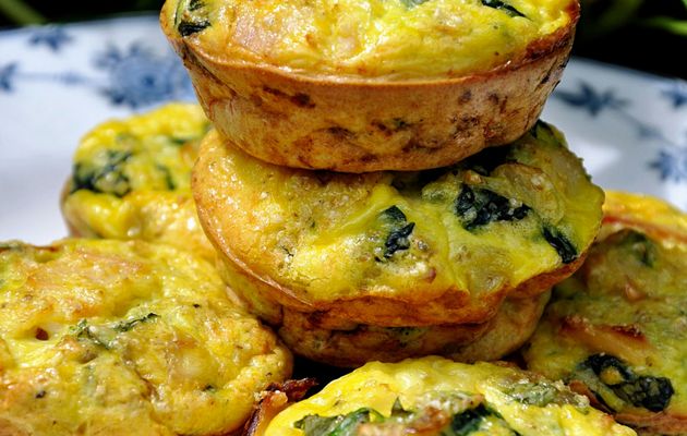 Eggs muffins au poulet, épinards et son d'avoine 