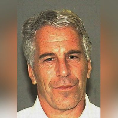 ALERTE - USA : Accusé de «trafic sexuel», le financier Jeffrey Epstein s'est suicidé en prison
