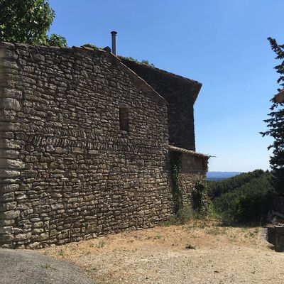 Tout le charme d'un petit village de Provence : Saumane de Vaucluse...