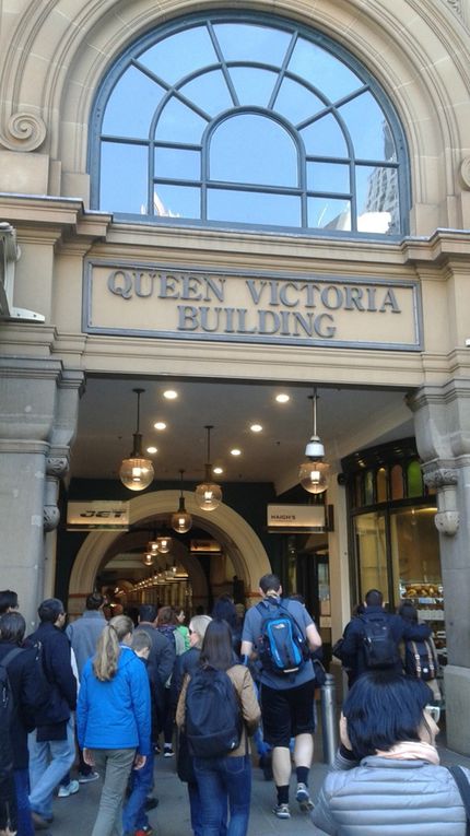 Dimanche matin, visite guidée de Sydney, de Town Hall à The Rocks !