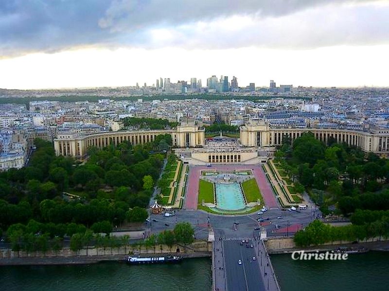  Paris, le Long de la Seine 