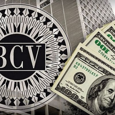 El precio del dólar BCV supera los 100 bolívares en el mercado oficial de divisas de Venezuela