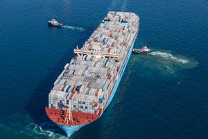 Maritime Le Maersk Triple E embarque une cargaison record