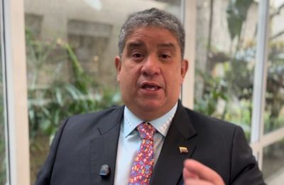 José Gregorio Correa rechaza suspensión de visas para venezolanos y condena a venezolanos que aplauden medida