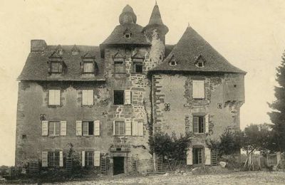 Le château "assassiné" de La Bontat à Saint-Illide (Cantal)