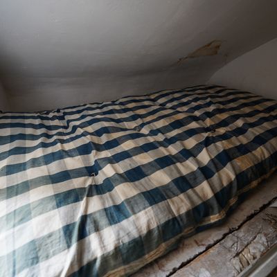 Là, lit de la société