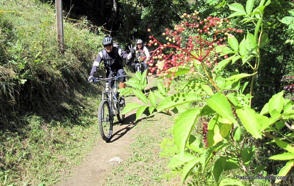 Album - Tour-du-Mont-Blanc--VTT--J-1et-2