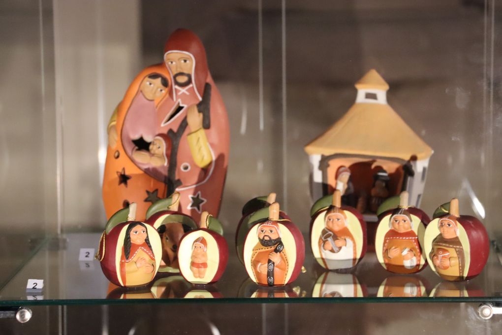 Marché de Noël d'Obernai ,1. exposition de crèches artisanales d'Amérique