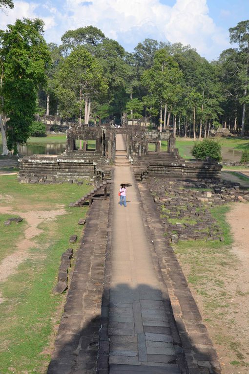 Les temples d'Angkor et ses environs, une des merveilles du Cambodge! Quelques photos du temple de Preah Vihr, à la frontière cambodienne et thaï.