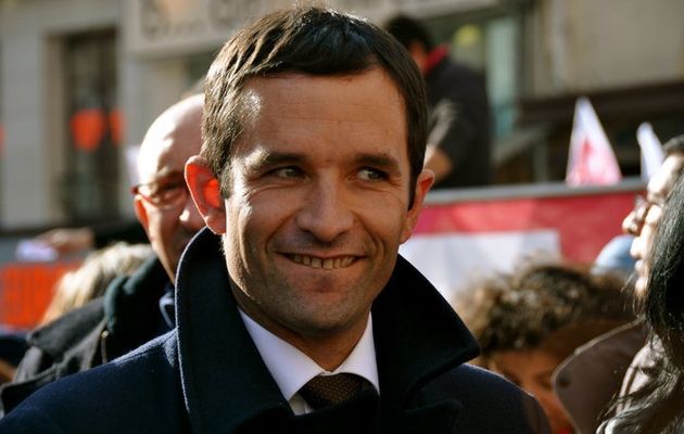 Benoît Hamon finalement absent hier soir du "19/45" d'M6 - Son équipe de campagne nous explique pourquoi ! 