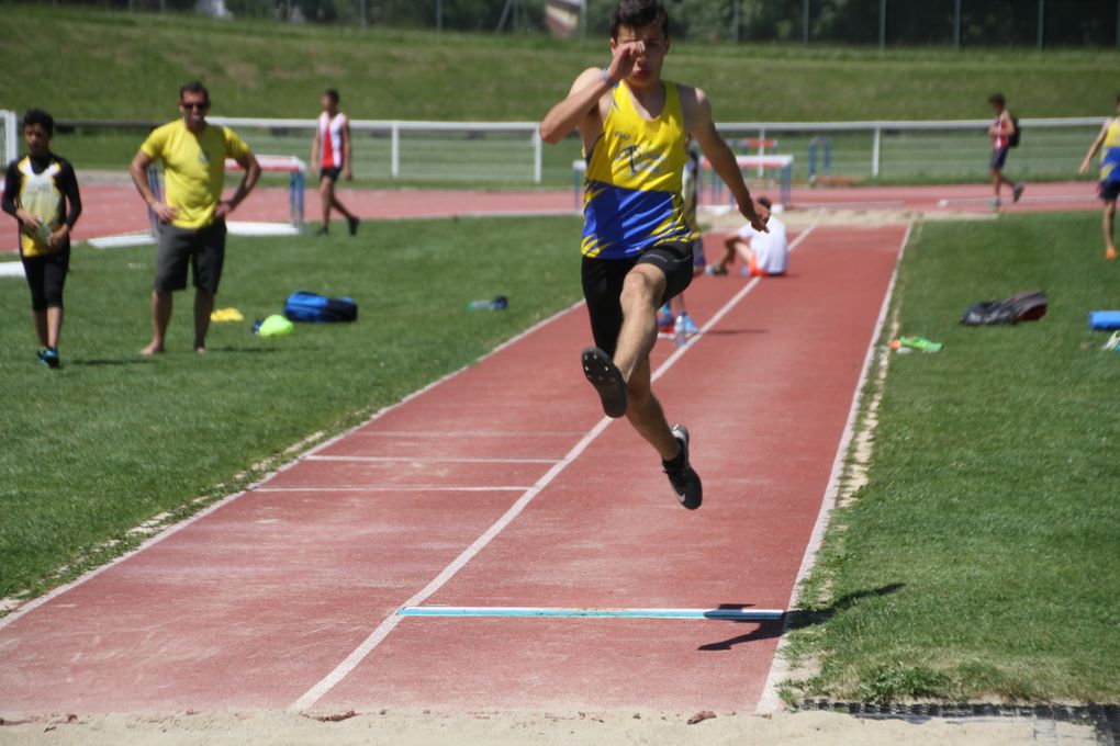 Camille Moulard et Marion Peju médaillées aux championnats du Rhône minimes