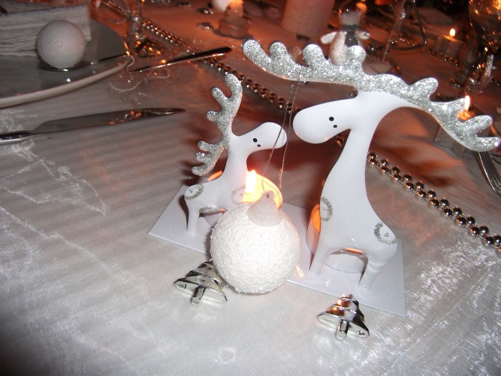 table de noël en blanc et argent,faites à l' occasion du défi de lylou