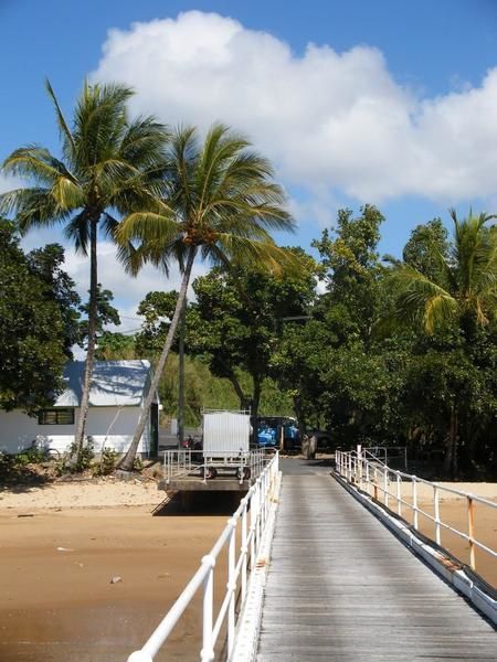 Petit séjour en Australie pour clôturer notre fabuleux voyage.
On se focalise sur la côte Est, 2 jours à sydney, ensuite vol vers Brisbane et enfin, remonter la côte jusqu'à Cairns en van.