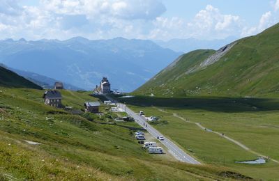 Le Col du Petit Saint Bernard 2188 mètres.