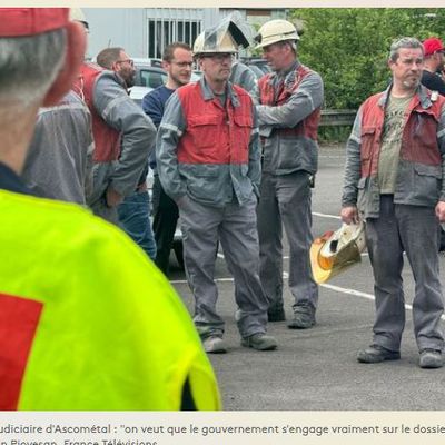 Redressement judiciaire d'Ascométal : les salariés en colère interpellent Macron et bloquent les expéditions