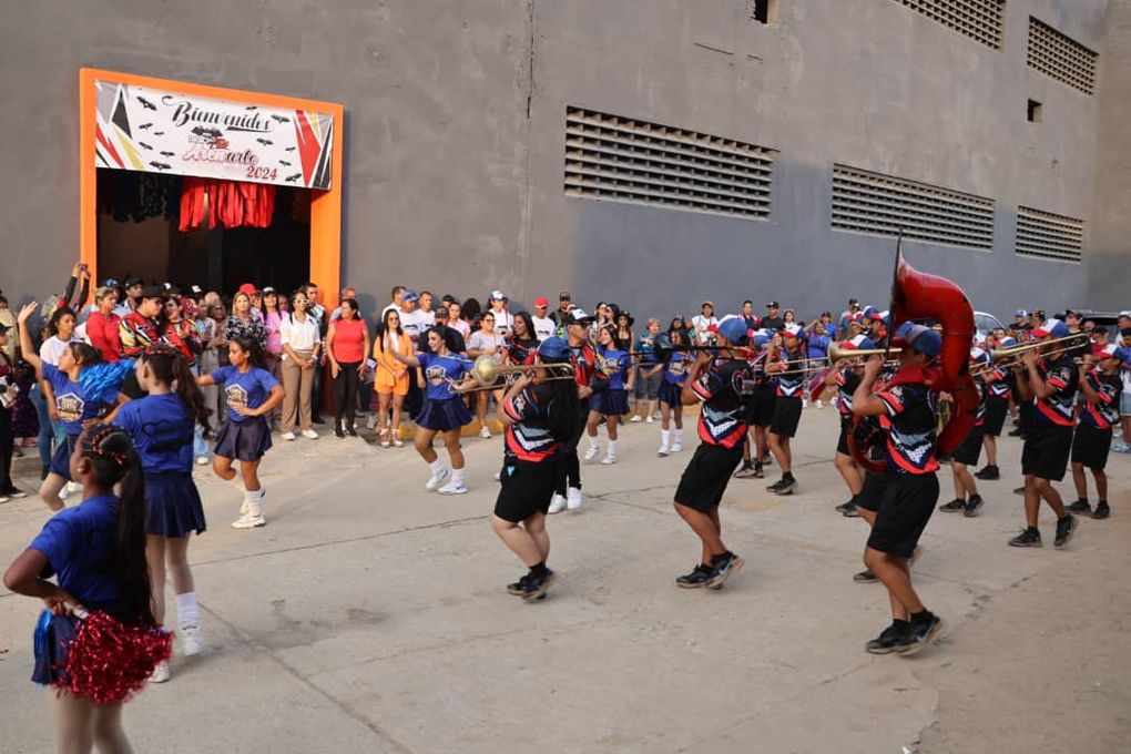 En el “Arenarte 2024” Puerto Cabello se enalteció la creatividad de once artistas plásticos 