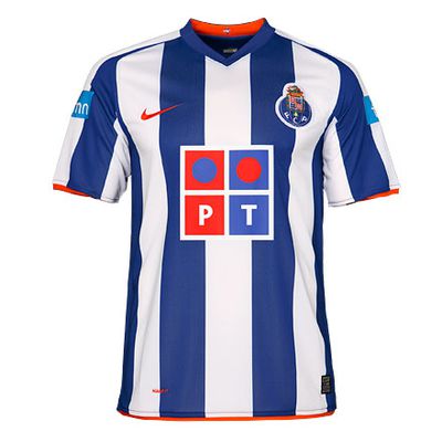 Les nouveaux maillots du FC Porto (saison 2008-2009)
