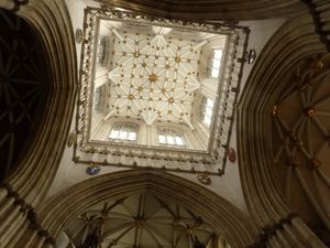 La hauteur de plafond est vraiment impressionnante! / La altura del techo es muy impresionante!