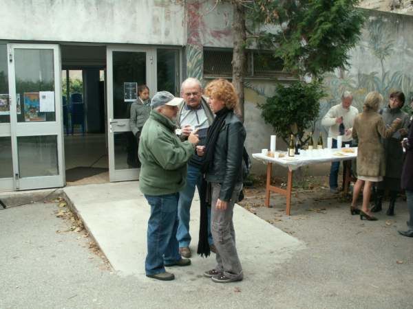 Octobre 2007 : repas de quartier organisé par l'Association des Habitants de Jacquard-Préfecture, en partenariat avec l'Amicale Laïque Chapelon et le Centre Musical Massenet. Merci à Bernard pour les photos ;-)