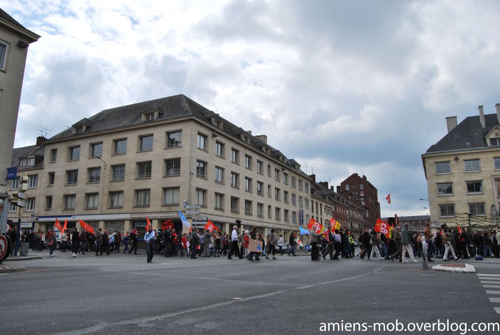 Article concernant cette album photos : http://amiens-mob.over-blog.com/article-manifestation-du-1er-mai-a-amiens-49596321.html