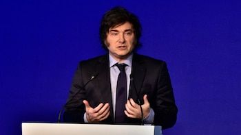 EL PESIDENTE JAVIER MILEI ENVUELTO EN UN ESCÁNDALO TRAS PROMOCIONAR UNA CRIPTOMONEDA. SECTORES DEL KIRCHNERISMO PIDEN SU JUICIO POLÍTICO, Y PUEDEN EXISTIR DEMANDAS DESDE EL EXTERIOR