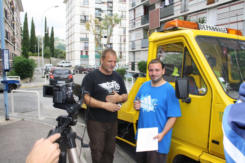 Nous avons été rencontré Thierry qui est autoentrepreneur et qui recycle les matières premières pour ensuite les vendre à la tonne. Jean est intéressé pour faire un stage avec lui.