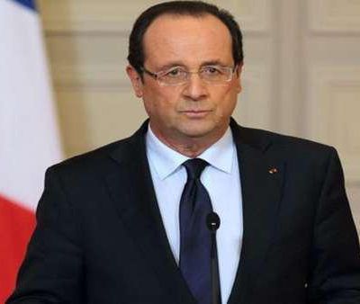 François Hollande parle de « massacres » de harkis et de pieds noirs en Algérie