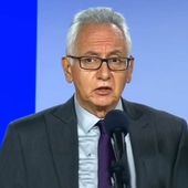 Ministre colombien de la Santé, Guillermo Jaramillo : " Les Colombiens vaccinés ARNm ont servi à la plus grande expérience de toute l'histoire de l'humanité "