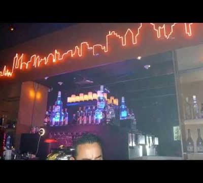 HOMMAGE A CETTE GRANDE DAME. ELLE, QUI AIMAIT TANT LA FETE...