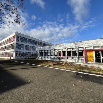 La rénovation du Collège Bérengère de Navarre (Les Sources) achevée après 3 années de travaux.