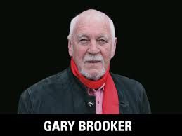 May 29th 1945, Born on this day, Gary Brooker, Procol Harum, 1967 UK No.1 and US No.5 single A Whiter Shade Of Pale. and scored the hits ‘Homburg’, ‘Conquistador’. Brooker founded The Paramounts in 1962 with his guitarist friend Robin Trower and has also worked with Eric Clapton, Alan Parsons and Ringo Starr.
