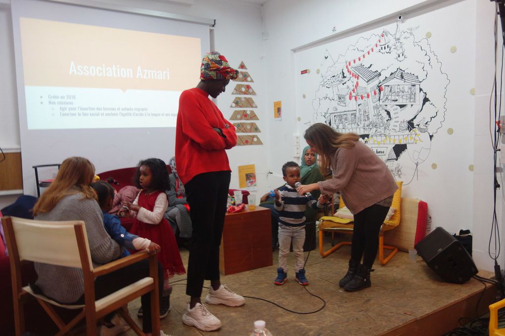 Oficinas de Natal e lanche solidário organizados pela associação Azmari, em 15 de Dezembro de 2019 em La Base, em Paris.