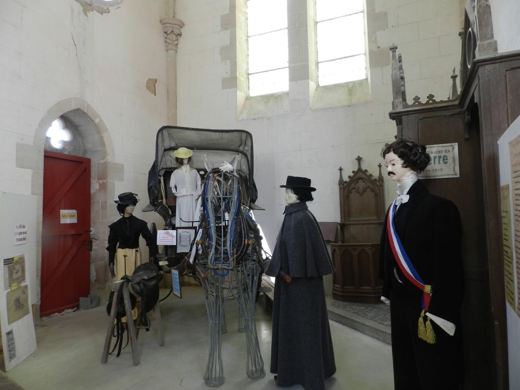 Pour une visite de notre patrimoine il faut du temps pour observer les détails. Architecture, vitraux de la nef 14-18 de Allaumes, vitraux du Chœur du Carmel du Mans, statues, école et écrire à la plume ségent major et coriole des années 1920.  