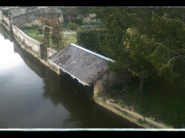 quelques lavoirs privee sur le loir a Vaas