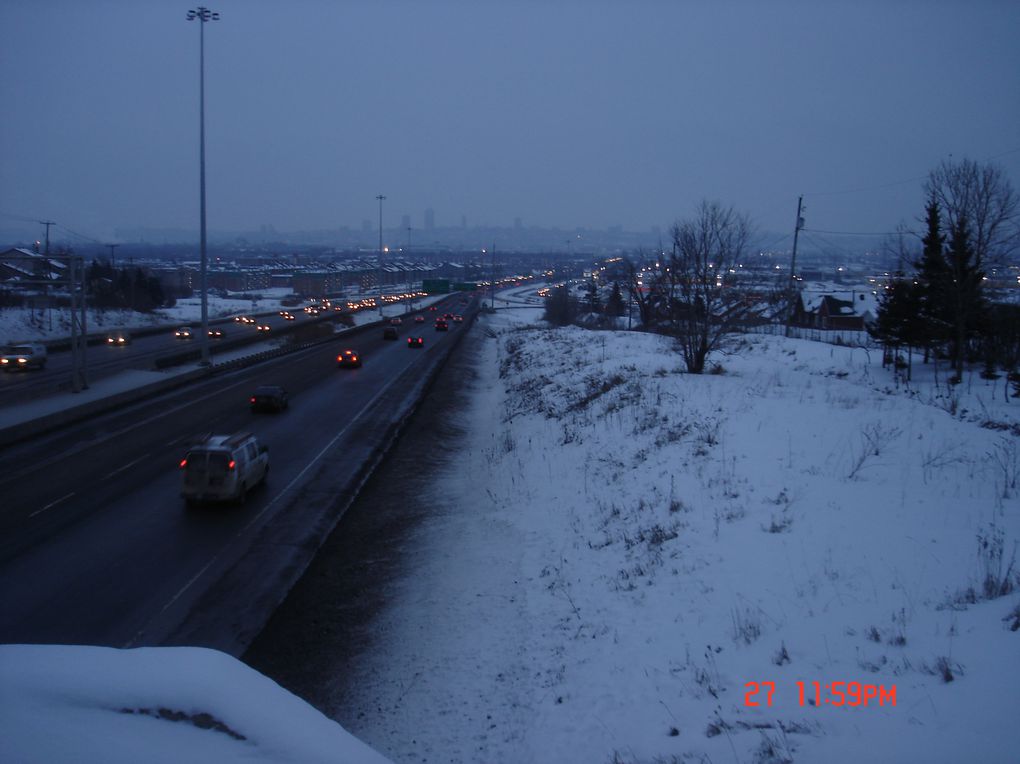 photos aléatoires de ma ville, avec des petites ou grosses bordées d'neige qui pour cette année à durer longtemps, la dernière grosse bordée du printemps ayant eu lieu à la toute fin du mois d'avril !!!