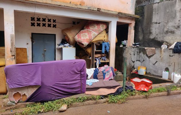 « Il n’y a pas de vie pour nous ici » : malgré l’asile, l’errance d’une famille congolaise à Mayotte