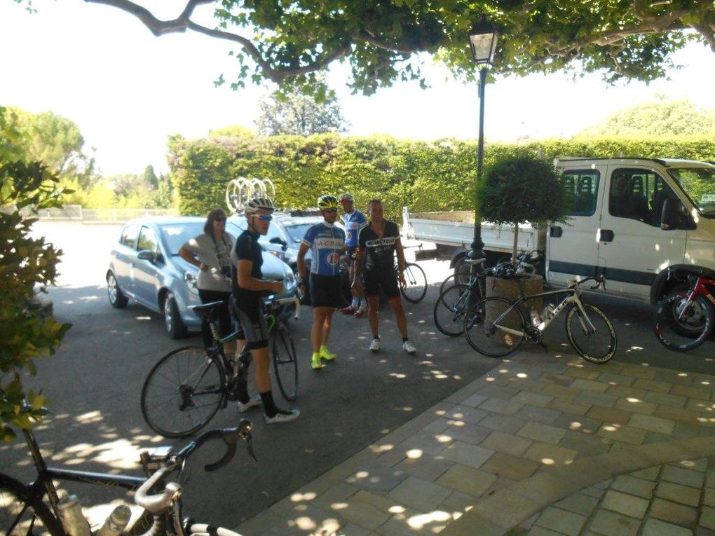 Pause "Fontaine" à St Roman de Mallegarde.