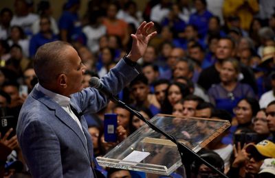 Manuel Rosales en Maracaibo: "No podemos dejar a Venezuela sin la opción del voto"