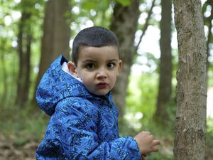 Un petit clown... qui adore aller se balader en forêt!