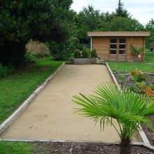 Installer un terrain de pétanque dans votre jardin facilement 