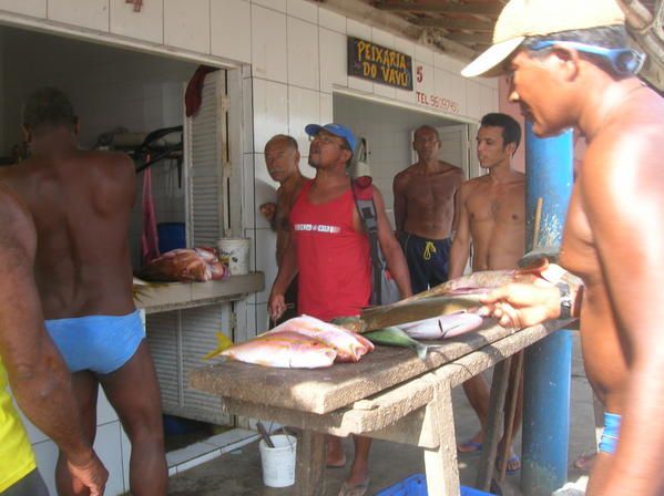 Souvenirs d'un peuple chaleureux, convivial et d'une grande beauté d'esprit, le meilleur carnaval de saveurs et de folies