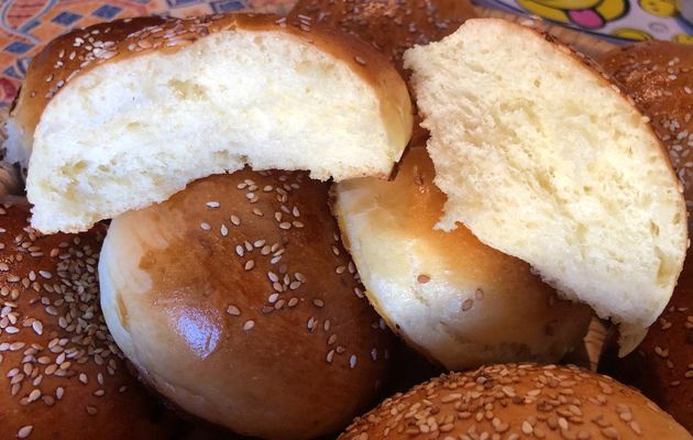 Brioches (Krichlat, Krachels ou Buns) très légères et filantes